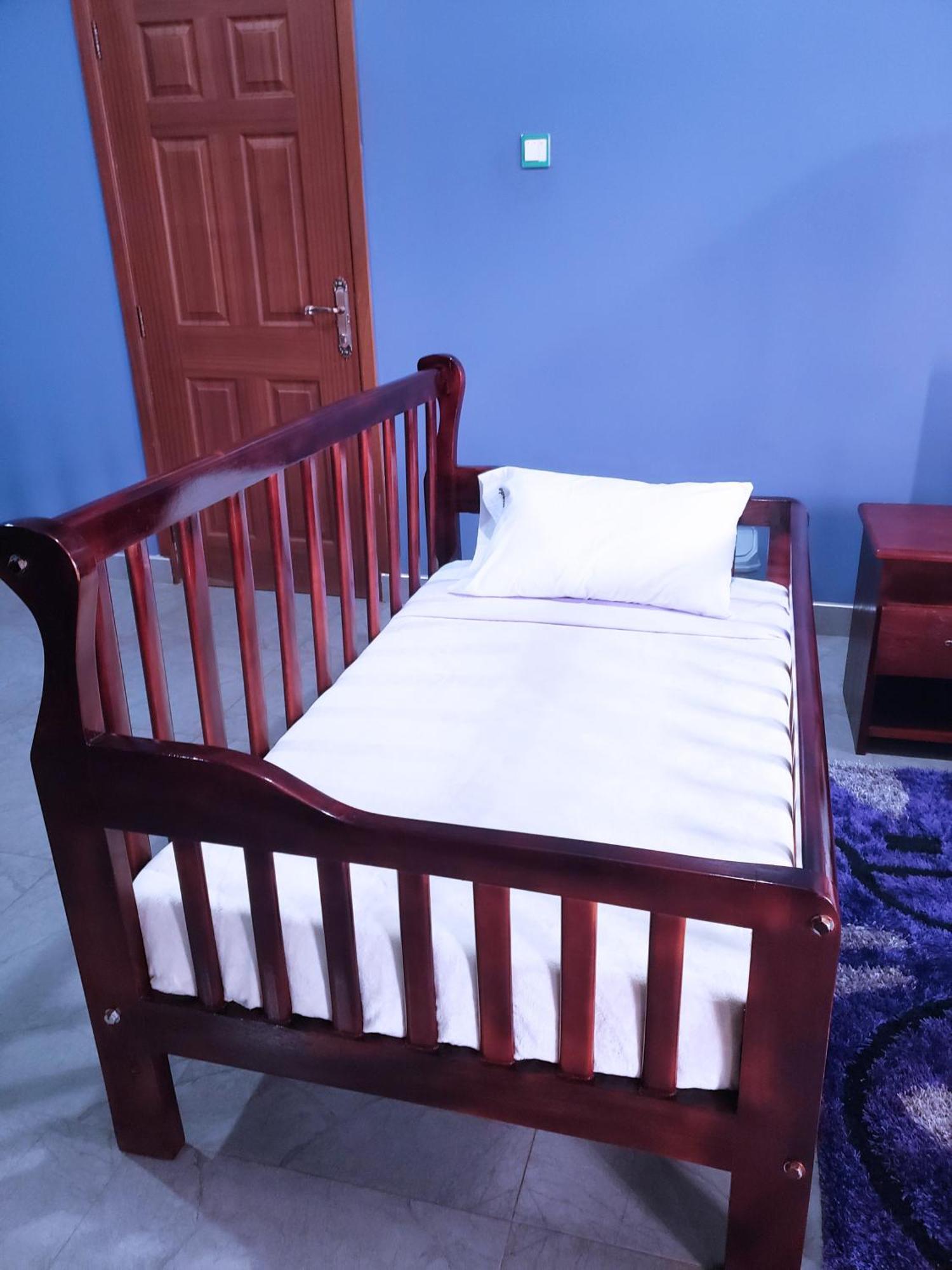 Hendo Hotel Entebbe Bagian luar foto