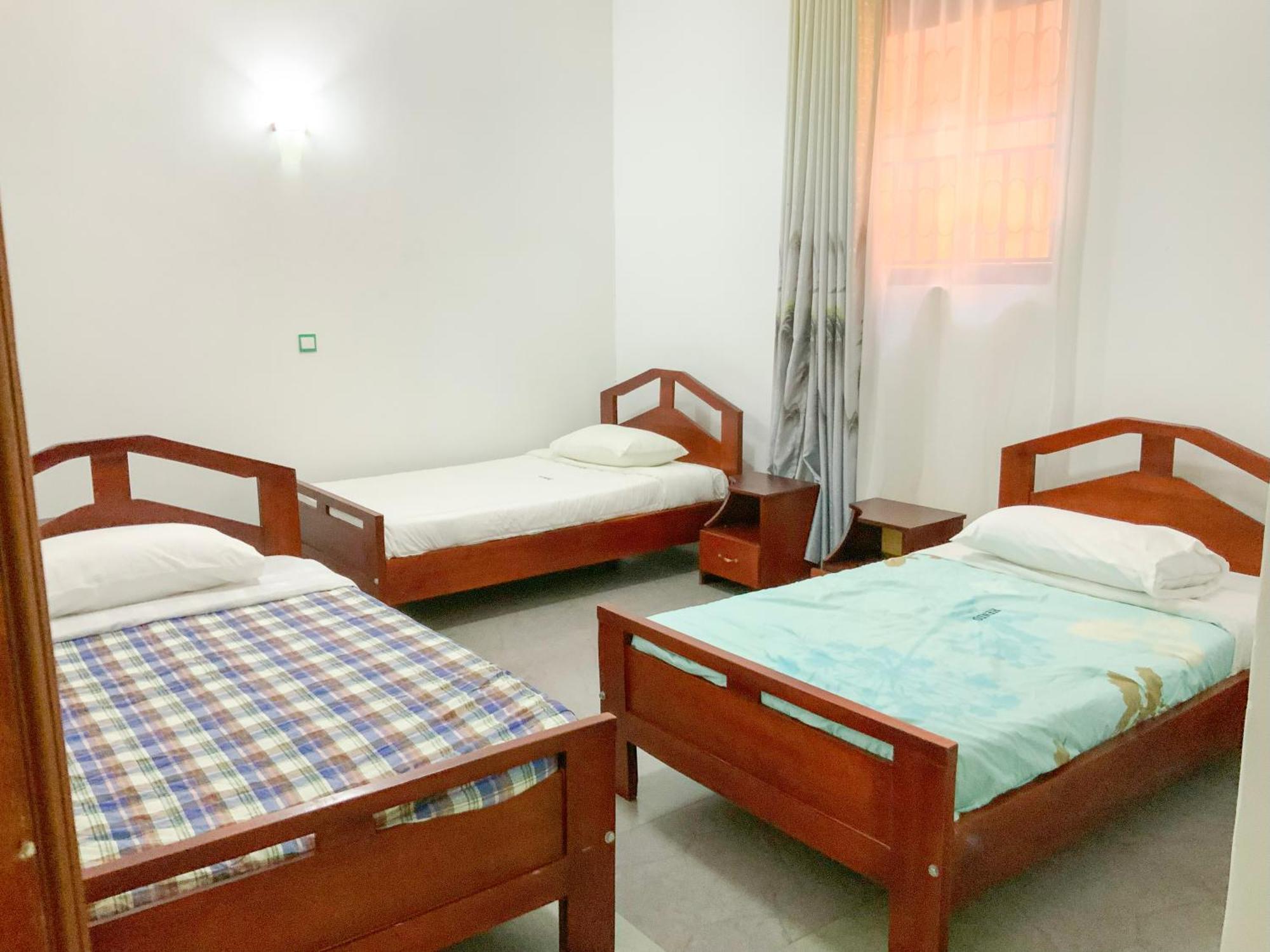 Hendo Hotel Entebbe Bagian luar foto