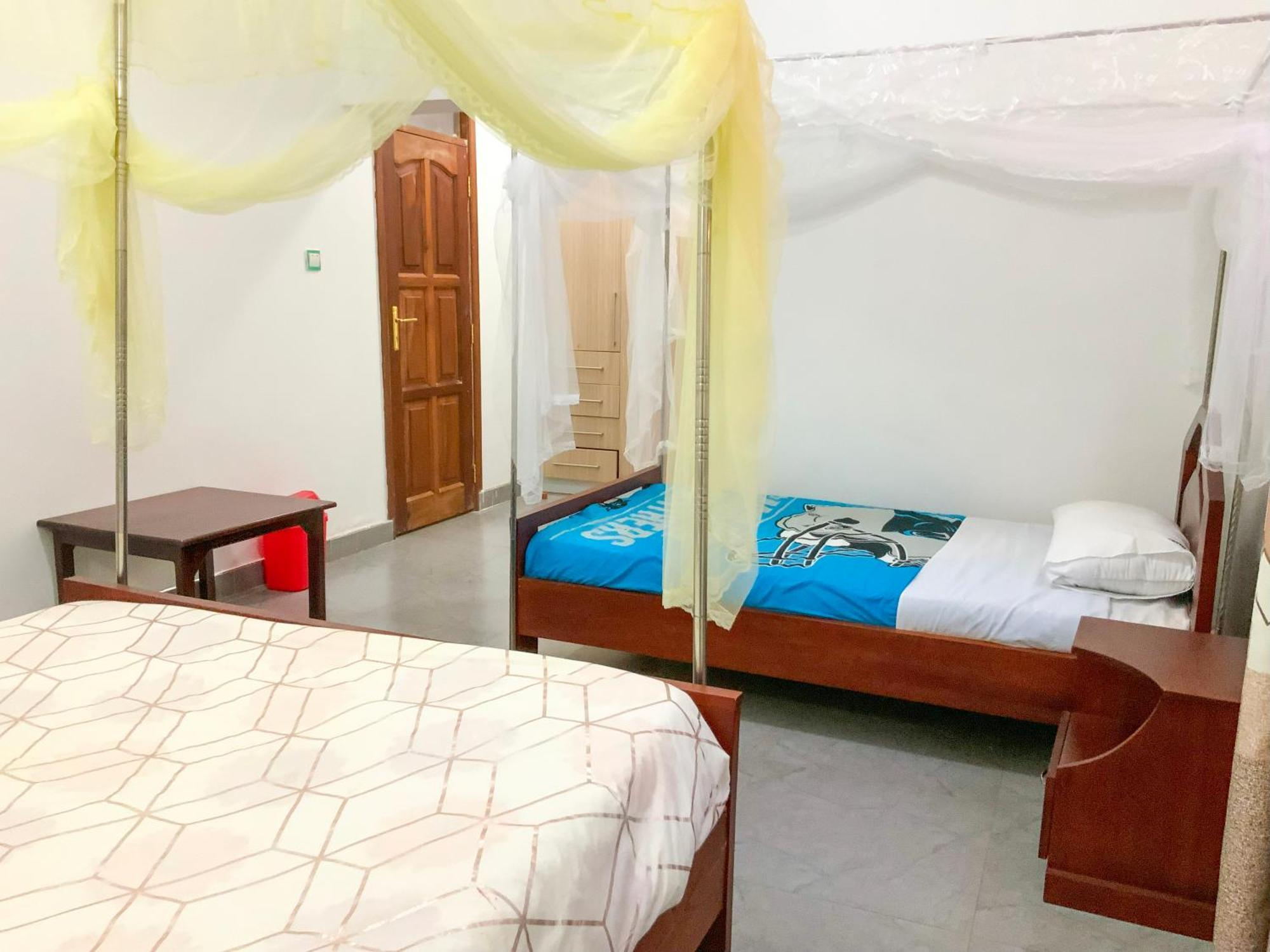 Hendo Hotel Entebbe Bagian luar foto
