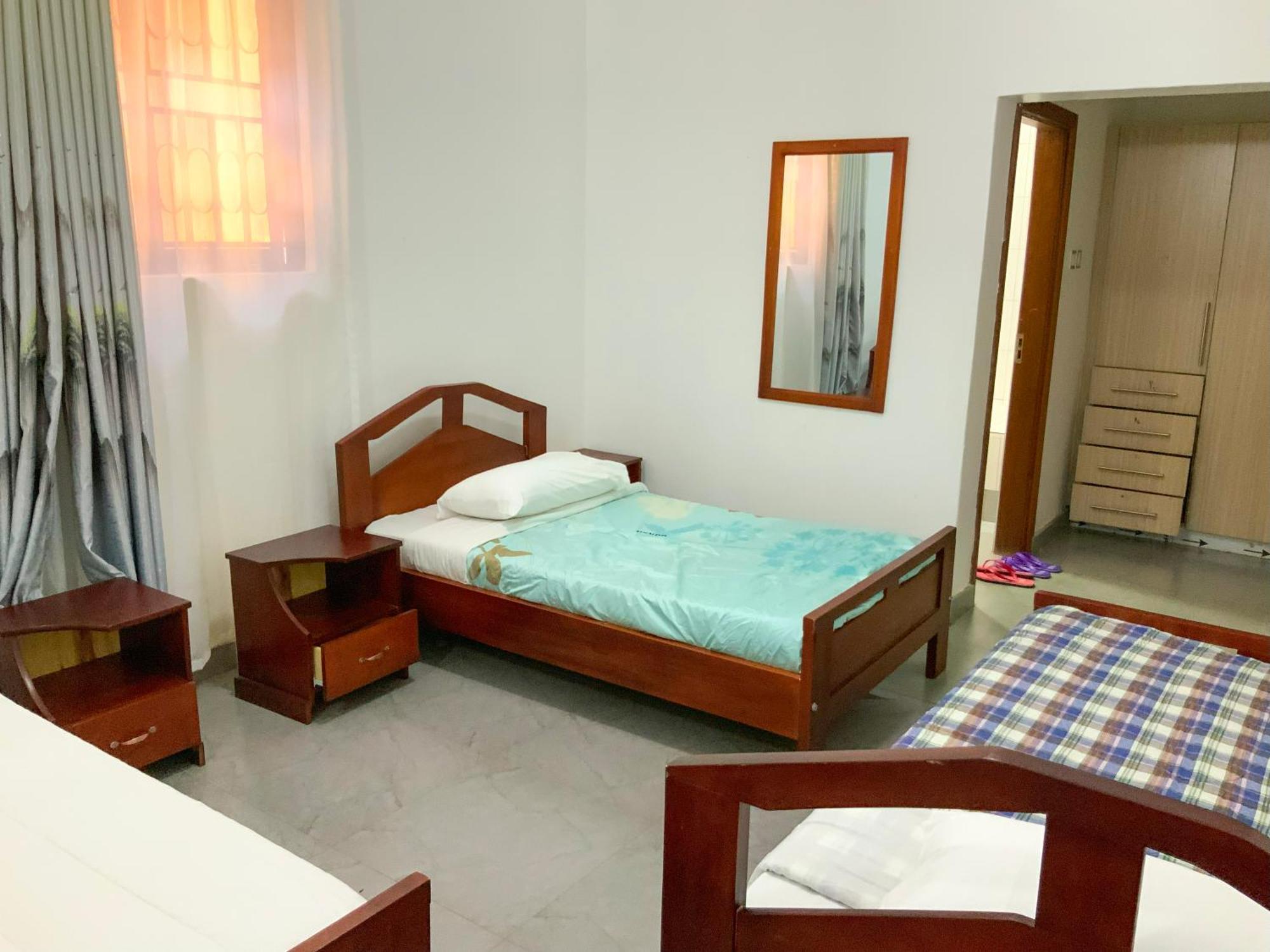 Hendo Hotel Entebbe Bagian luar foto