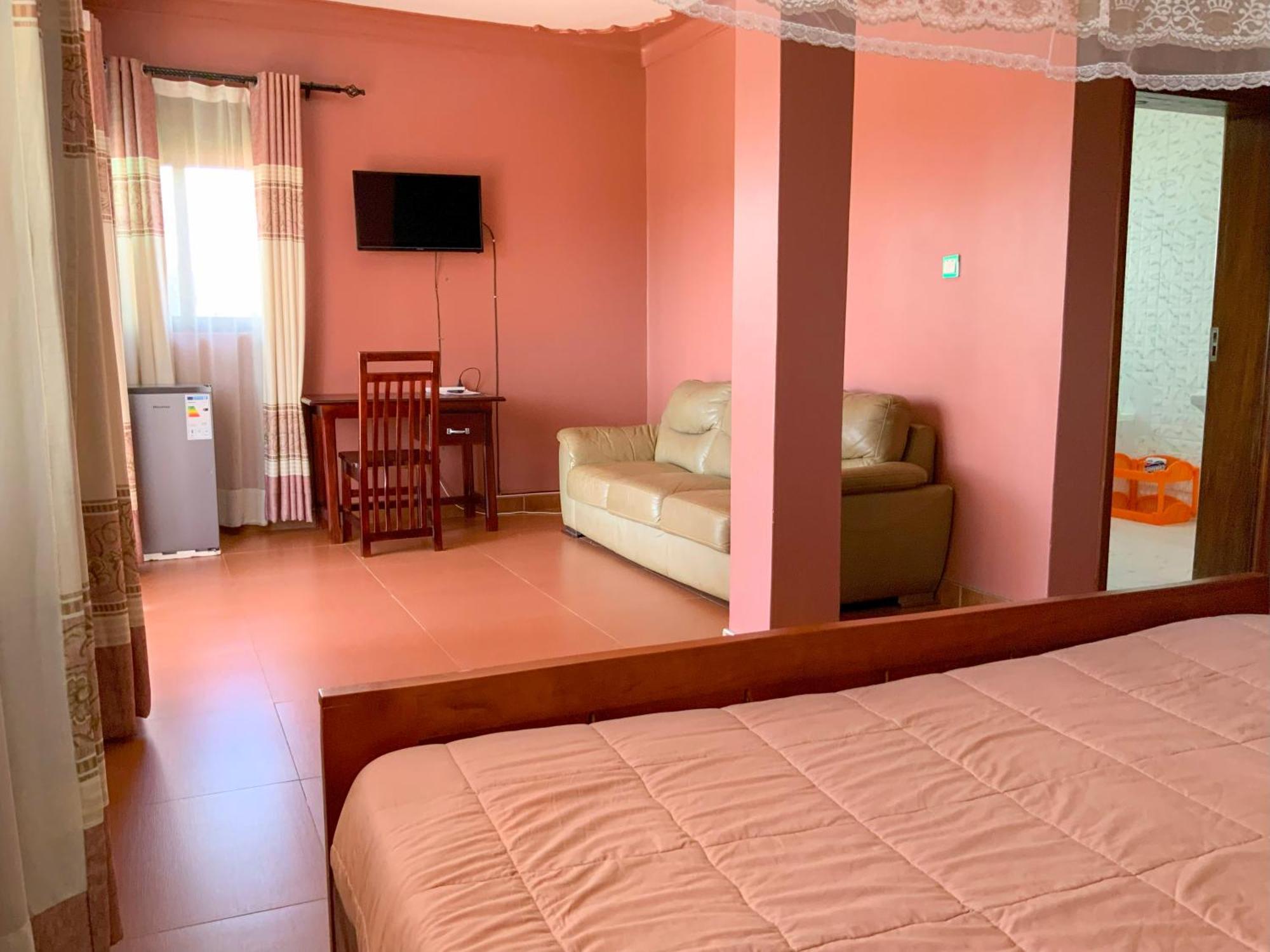 Hendo Hotel Entebbe Bagian luar foto