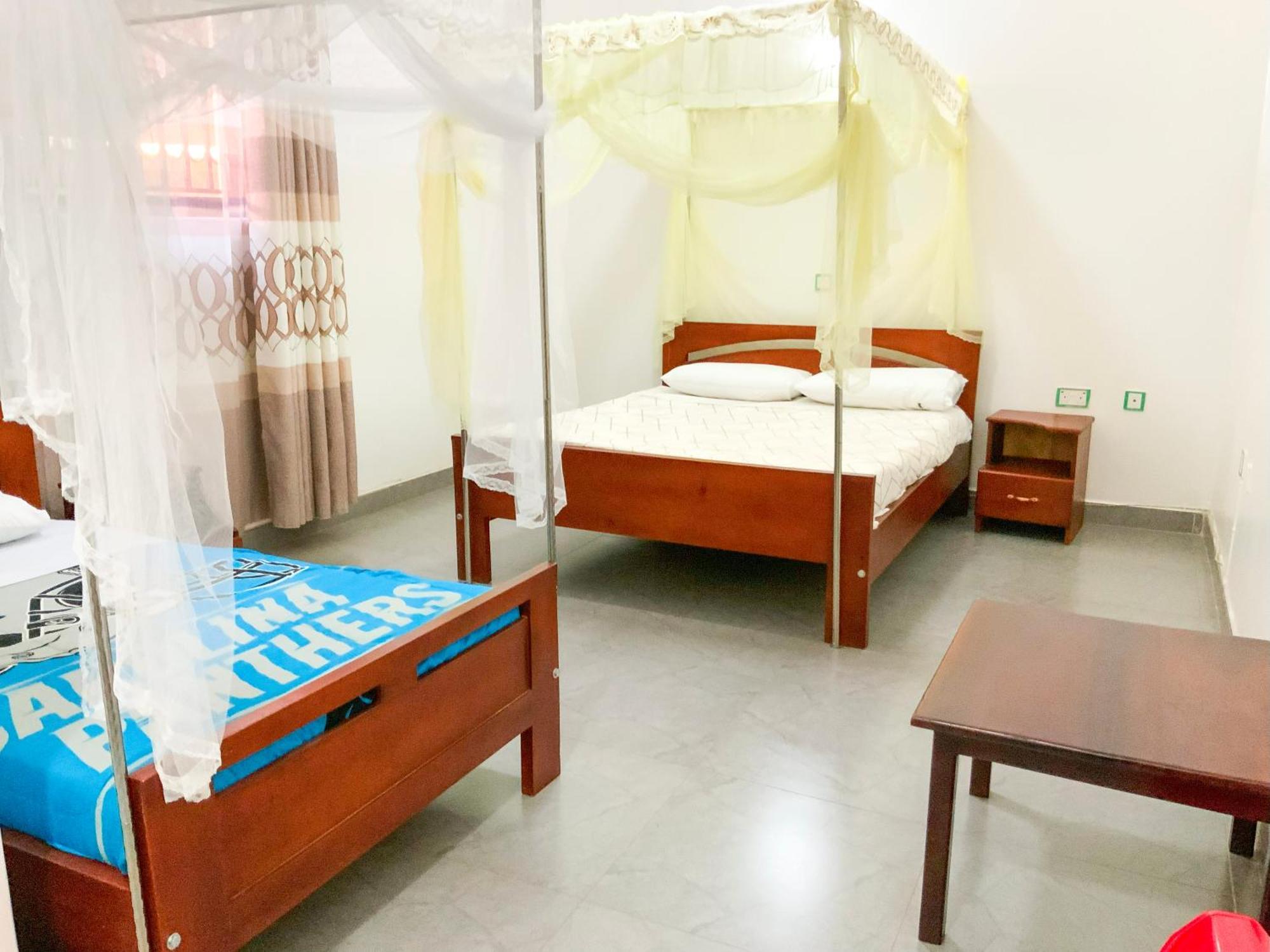 Hendo Hotel Entebbe Bagian luar foto